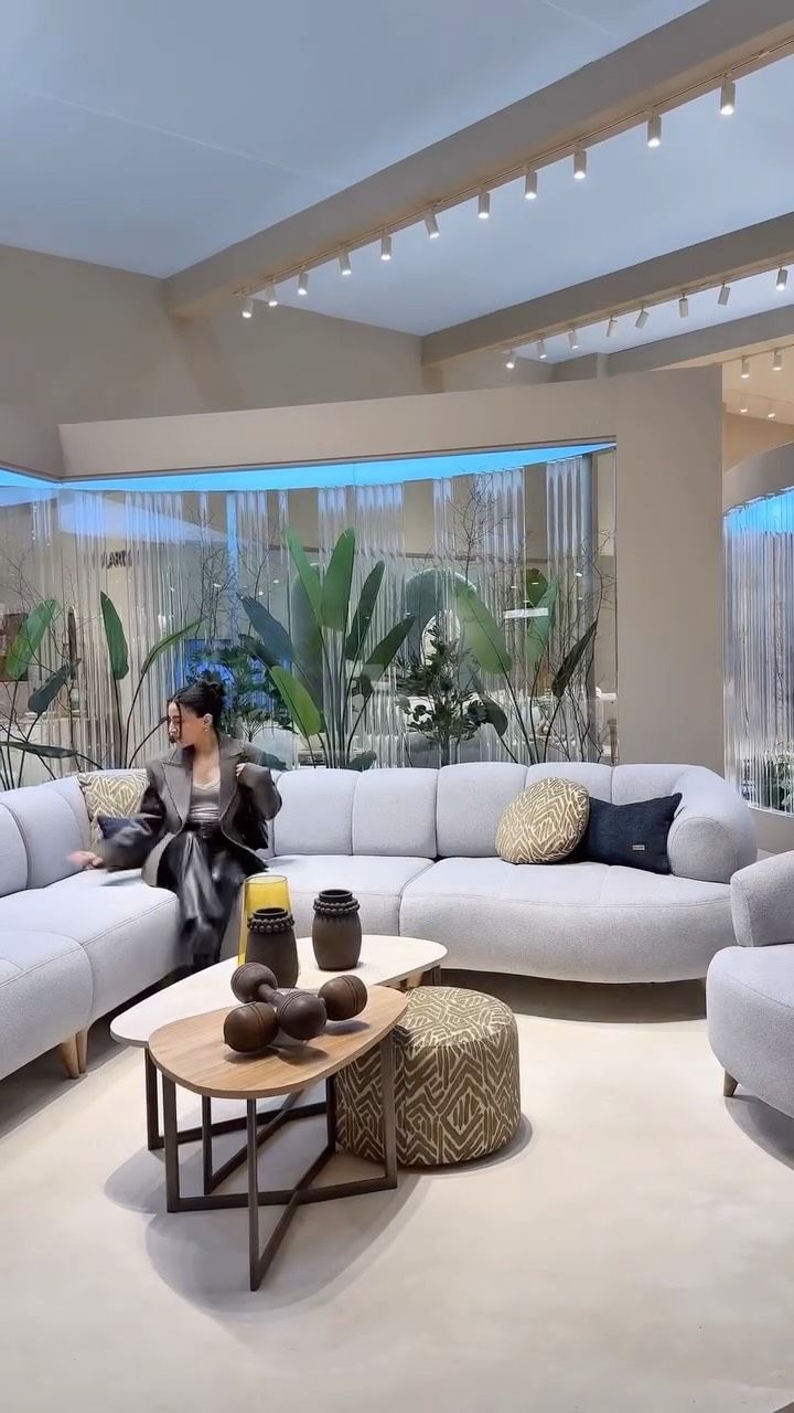 Özge Sağlam × Bellona